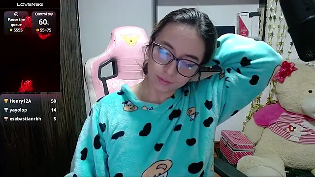 Maggie Fox3 online show from March 12, 2:41 am