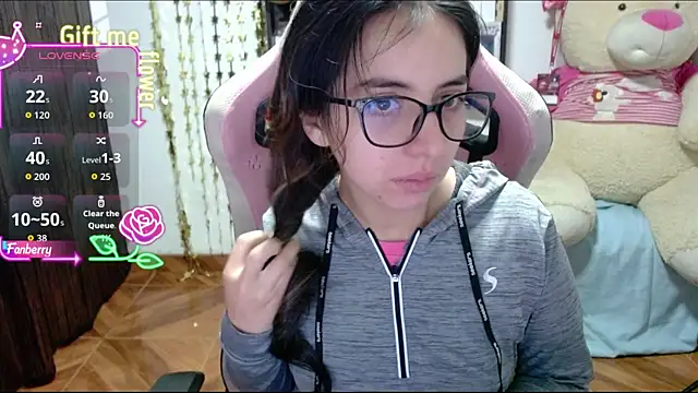 Maggie Fox3 online show from September 20, 2:23 am