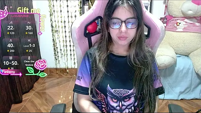 Maggie Fox3 online show from September 28, 4:07 am