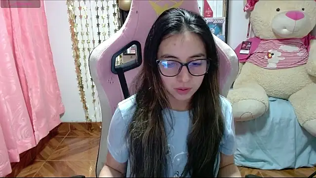 Maggie Fox3 online show from October 23, 2:11 am