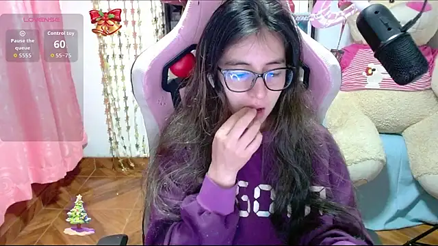 Maggie Fox3 online show from November 22, 12:31 am