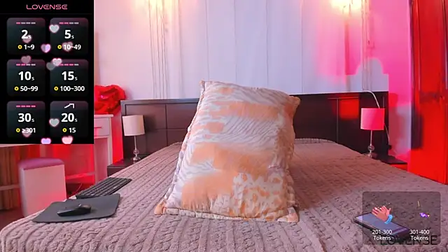 Snapshot of MiaMarin_hot chatting on March 18, 6:44 pm MiaMarin hot online show from March 18, 6:44 pm