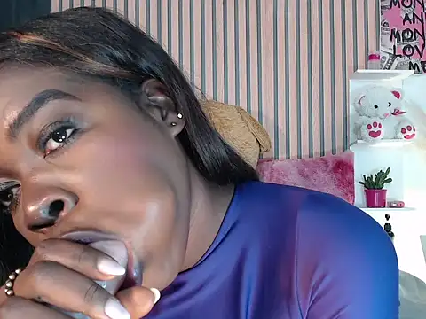 Snapshot of karinacortes chatting on October 9, 6:28 pm karinacortes online show from October 9, 6:28 pm