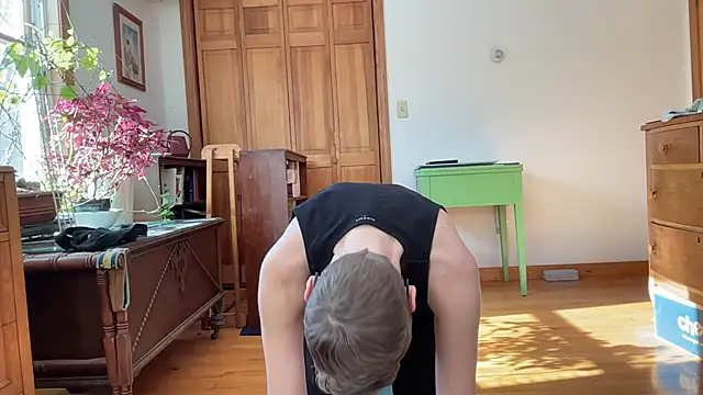 LeahWilde online show from February 18, 3:10 pm