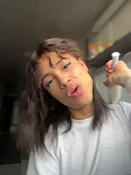 stormytt  online show from November 10, 6:18 pm