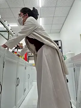 HinaLovely online show from February 23, 9:34 pm