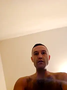 Snapshot of enricso chatting on November 11, 10:48 am enricso online show from November 11, 10:48 am