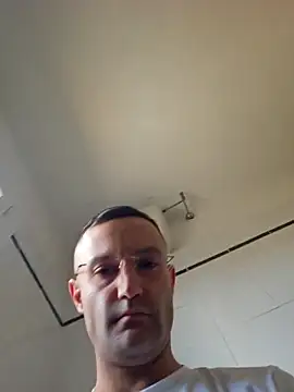 Snapshot of enricso chatting on April 3, 1:20 pm enricso online show from April 3, 1:20 pm