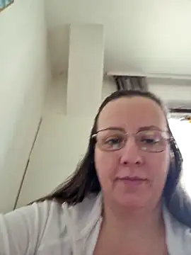 Snapshot of Goodass7 chatting on April 14, 8:31 am Goodass7 online show from April 14, 8:31 am