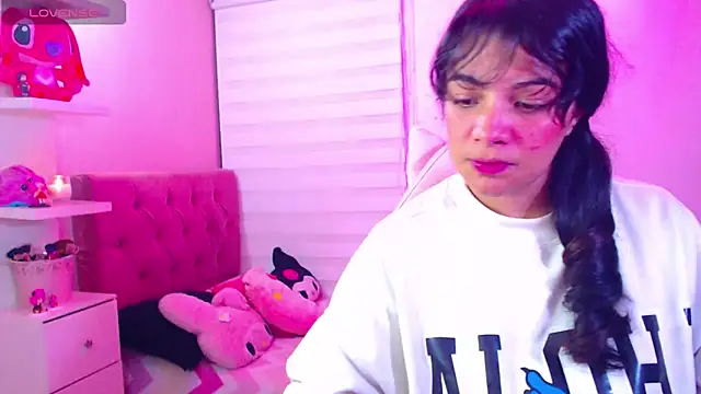 Vannessa  Shy online show from December 5, 11:51 pm