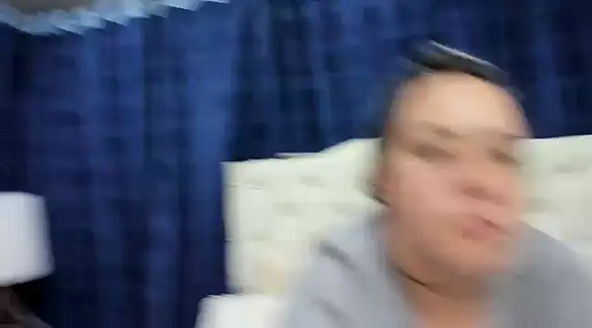 emely garcia online show from December 4, 12:30 am