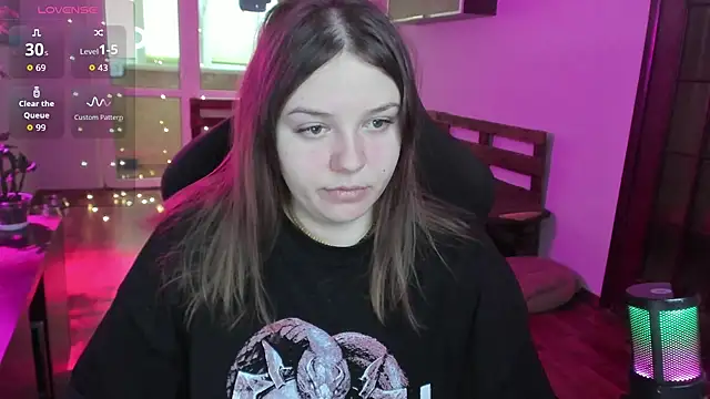 Snapshot of XNirvanaX chatting on February 24, 5:16 am XNirvanaX online show from February 24, 5:16 am