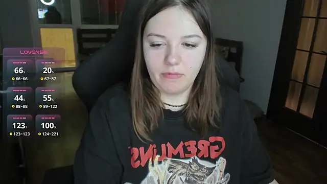 Snapshot of XNirvanaX chatting on March 3, 5:24 am XNirvanaX online show from March 3, 5:24 am