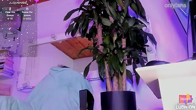  asscutebig  online show from October 7, 5:48 am