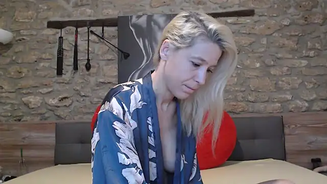 Naschkatze01 online show from December 23, 8:23 am