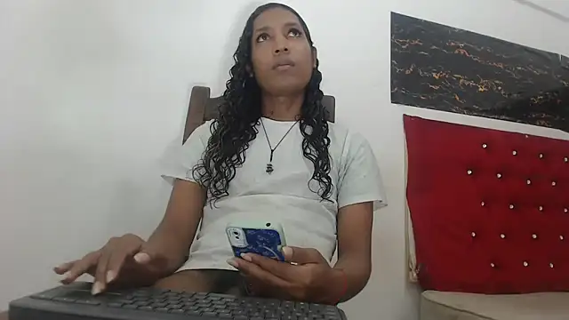 shairaStarr online show from December 4, 4:10 am