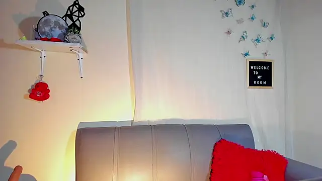 annyluna1 online show from September 29, 10:25 pm