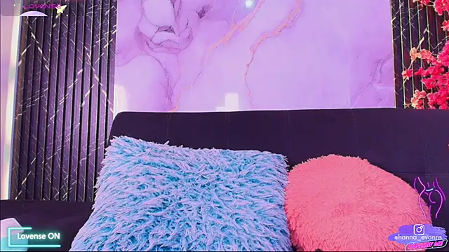 Snapshot of Hanna_Evaanss chatting on April 29, 8:26 pm Hanna Evaanss online show from April 29, 8:26 pm