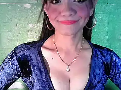 Snapshot of Rosebaumgardner1234 chatting on February 15, 12:54 pm Rosebaumgardner1234 online show from February 15, 12:54 pm