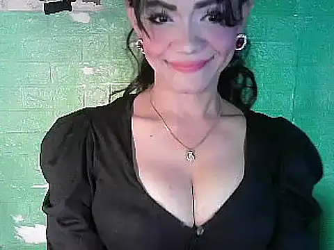 Snapshot of Rosebaumgardner1234 chatting on February 21, 11:43 pm Rosebaumgardner1234 online show from February 21, 11:43 pm