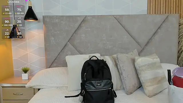 Snapshot of Sammy_Fit_ chatting on October 21, 12:39 pm Sammy Fit  online show from October 21, 12:39 pm