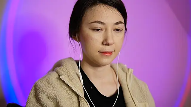 chibi moon  online show from January 15, 6:08 pm