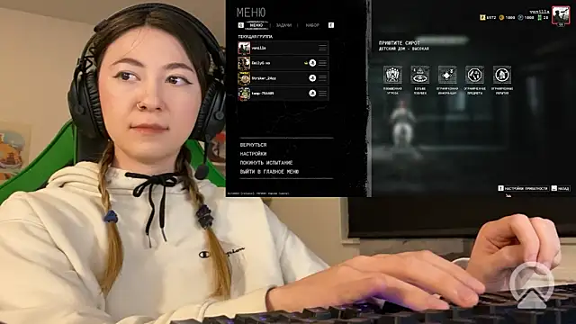 chibi moon  online show from March 22, 7:50 pm