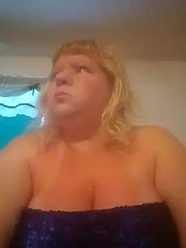 JemJensen30 online show from July 1, 8:52 pm