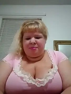 JemJensen30 online show from July 10, 7:01 am