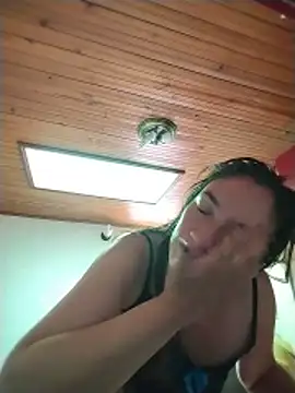 Snapshot of JessicaDovee chatting on June 15, 8:22 pm JessicaDovee online show from June 15, 8:22 pm
