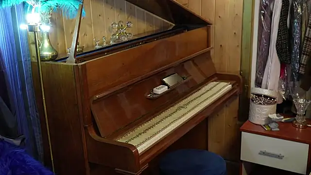 VanessaDoyle online show from September 24, 2:53 pm