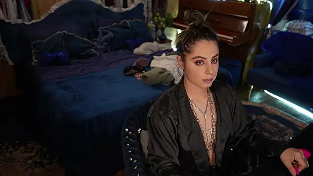 VanessaDoyle online show from October 31, 3:46 pm