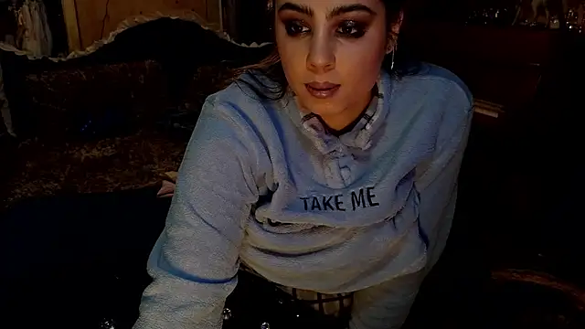 VanessaDoyle online show from December 1, 7:24 am