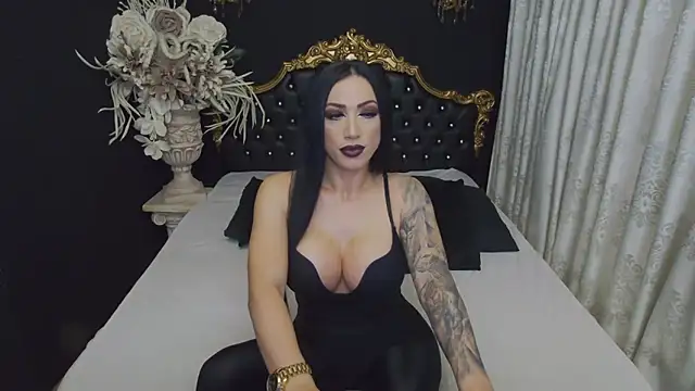 MichaelaDark online show from November 5, 4:45 am