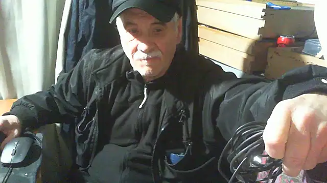 nonnomaturobisex online show from November 14, 8:02 am