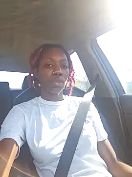 Snapshot of oliviaprettypussy chatting on March 22, 7:50 pm oliviaprettypussy online show from March 22, 7:50 pm