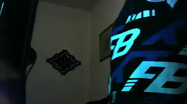 Snapshot of TONY_WHITE_7 chatting on March 11, 12:00 am TONY WHITE 7 online show from March 11, 12:00 am