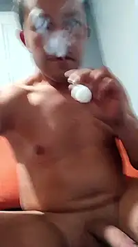 Roberts8inchcock online show from December 21, 9:38 am