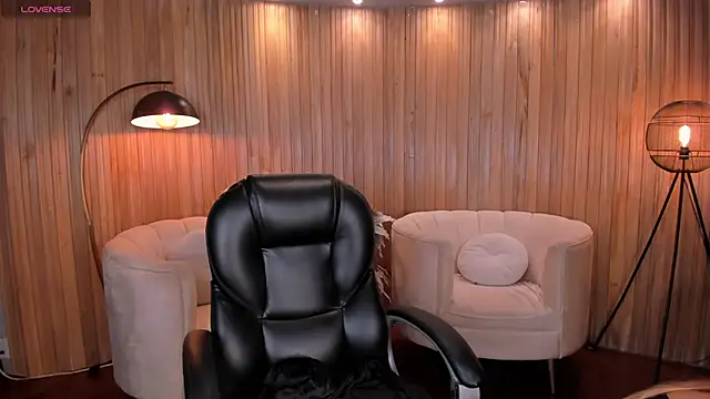 LexieWayne online show from December 18, 7:52 pm