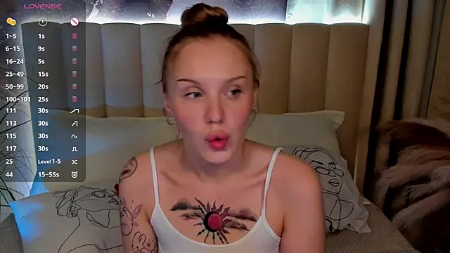LianaFord online show from February 4, 10:55 pm