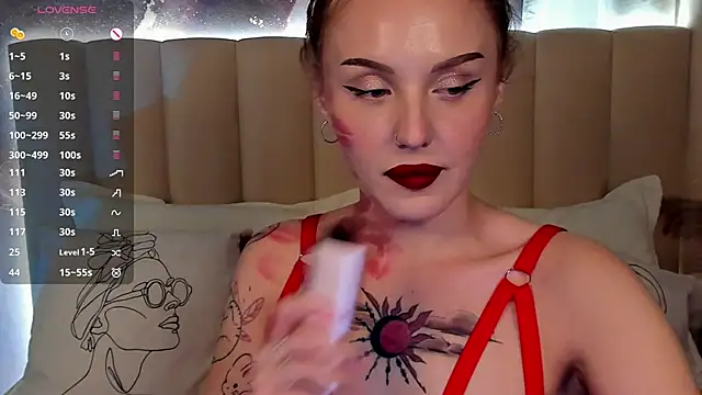 LianaFord online show from February 5, 6:04 pm