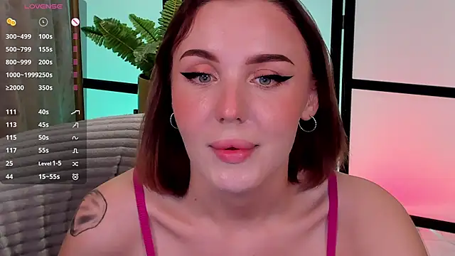 Snapshot of LianaFord chatting on March 21, 8:19 am LianaFord online show from March 21, 8:19 am