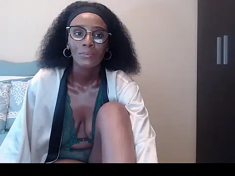 Snapshot of yummycherryxx chatting on October 27, 7:01 am yummycherryxx online show from October 27, 7:01 am