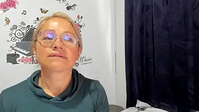 anthonela mature  online show from December 10, 7:43 pm
