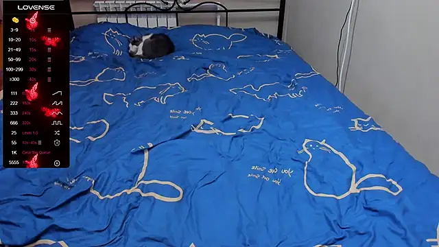 Snapshot of eva_zero chatting on October 15, 2:39 pm eva zero online show from October 15, 2:39 pm