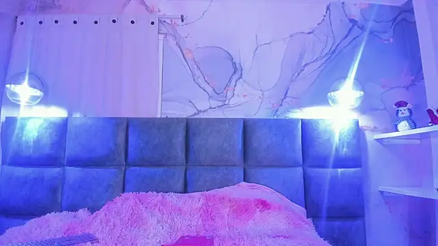 AntonellaRossi online show from February 1, 7:45 pm