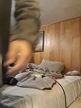 Snapshot of OralDesires2 chatting on February 16, 11:12 pm OralDesires2 online show from February 16, 11:12 pm