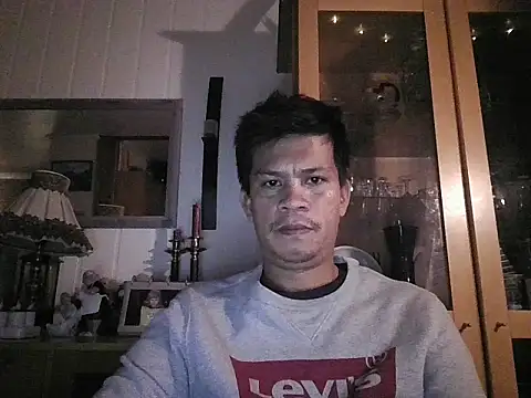 SweetasianHugoxxx online show from November 10, 1:59 am