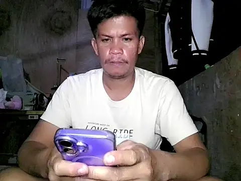 SweetasianHugoxxx online show from April 13, 3:17 pm