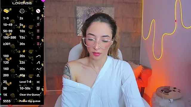 barbie scoth  online show from January 19, 2:59 pm